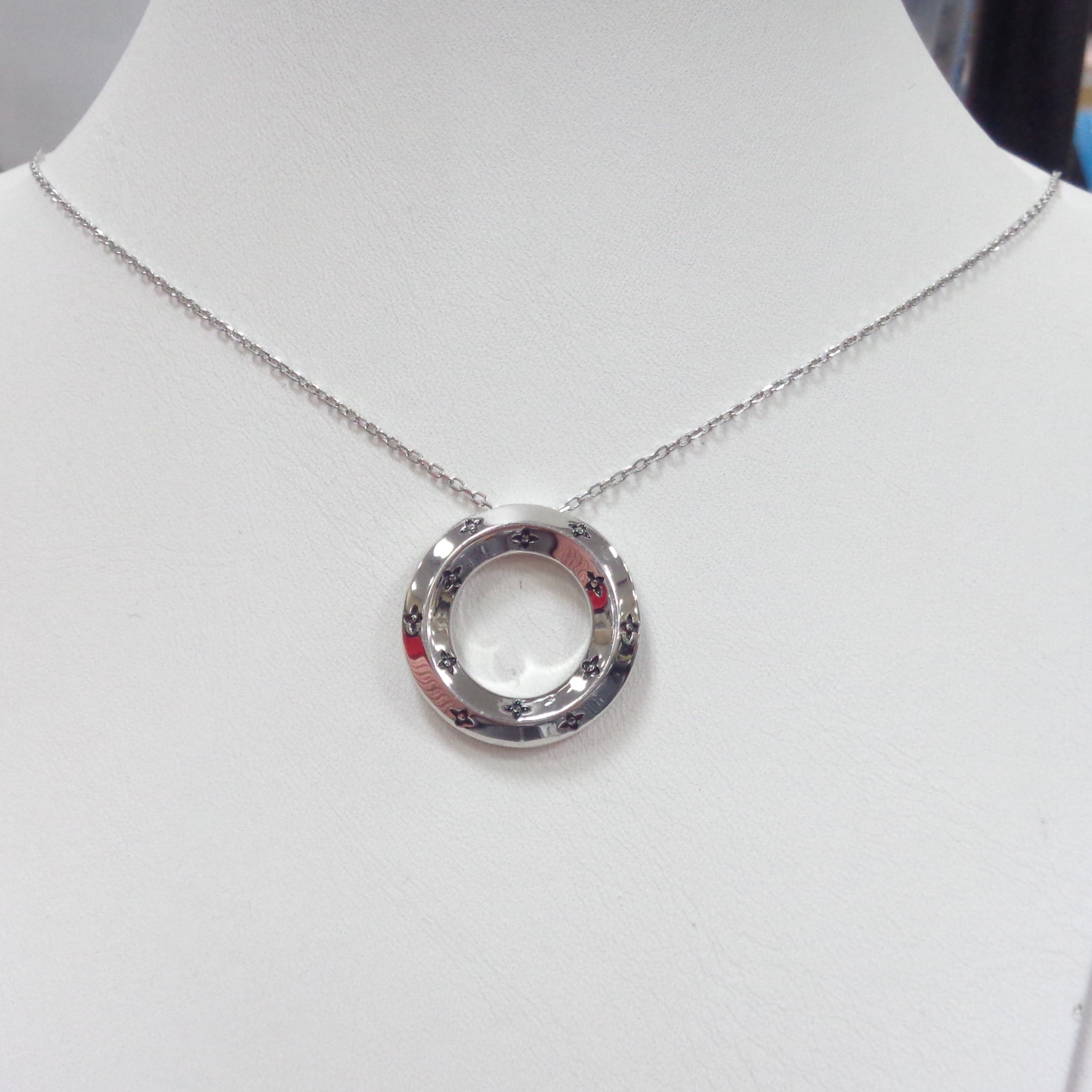 Серебряное колье 925 пробы; плетение Якорное; вставки Эмаль черная;